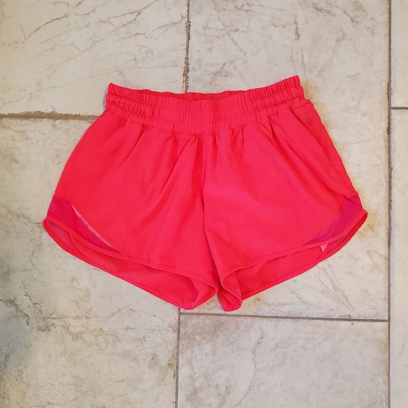 Lululemon Athletica Pink LR Hotty Hot 4in Shorts - Picture 3 of 6